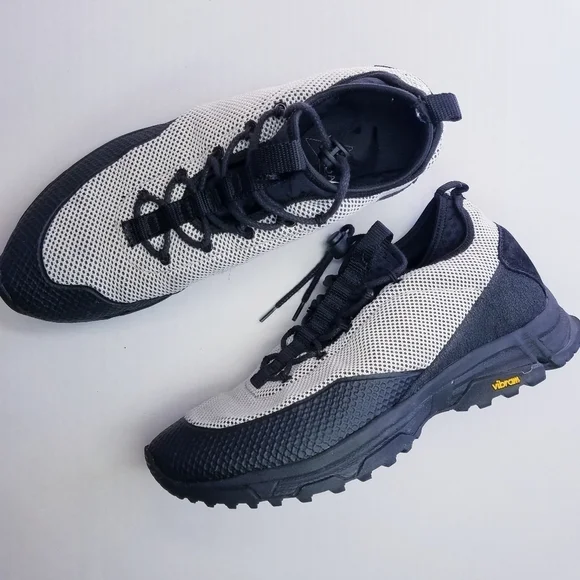 🌸 ROAMens Hiking Shoes, size‎ 42
